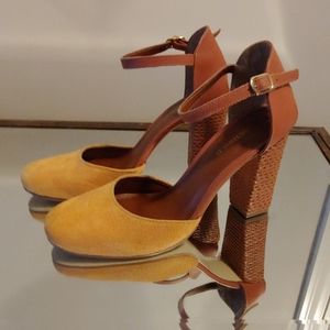 ! Beautiful suede & leather heels